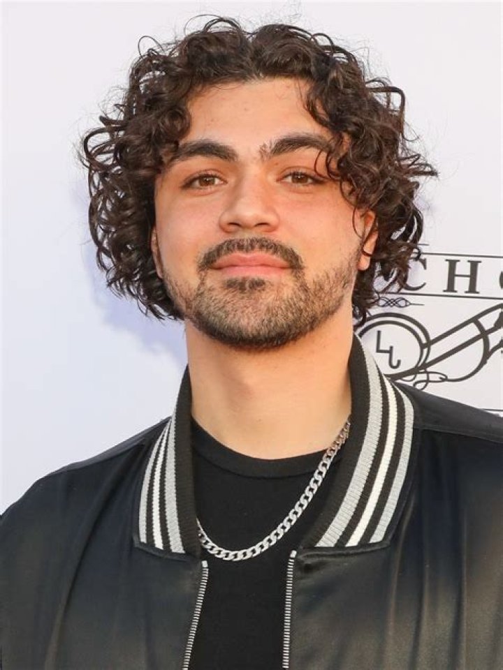 Adam Irigoyen (tvactor) Wiki,Age,Birthday,Biography,Height,Net Worth ..