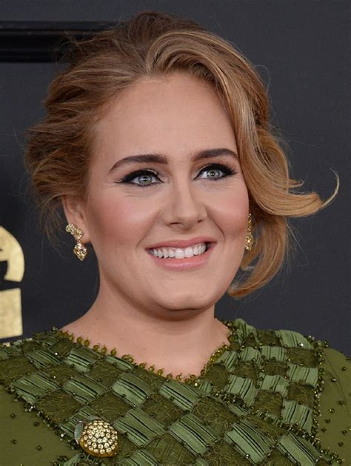 Adele Admits She Stopped Drinking & Explains Why During Las Vegas Concert