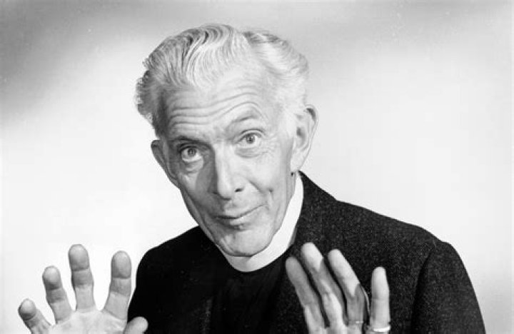 Alan Napier Height, Weight, Age, Wife, Children