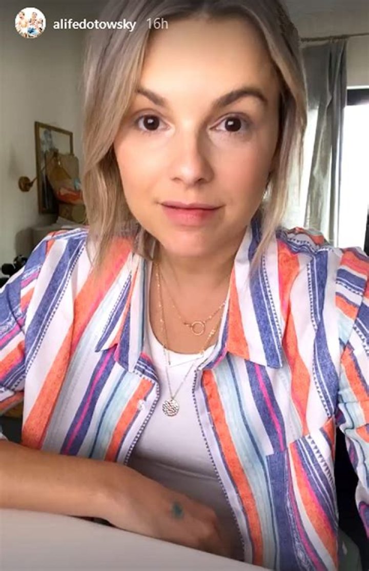 Ali Fedotowsky Net Worth | Celebrity Net Worth