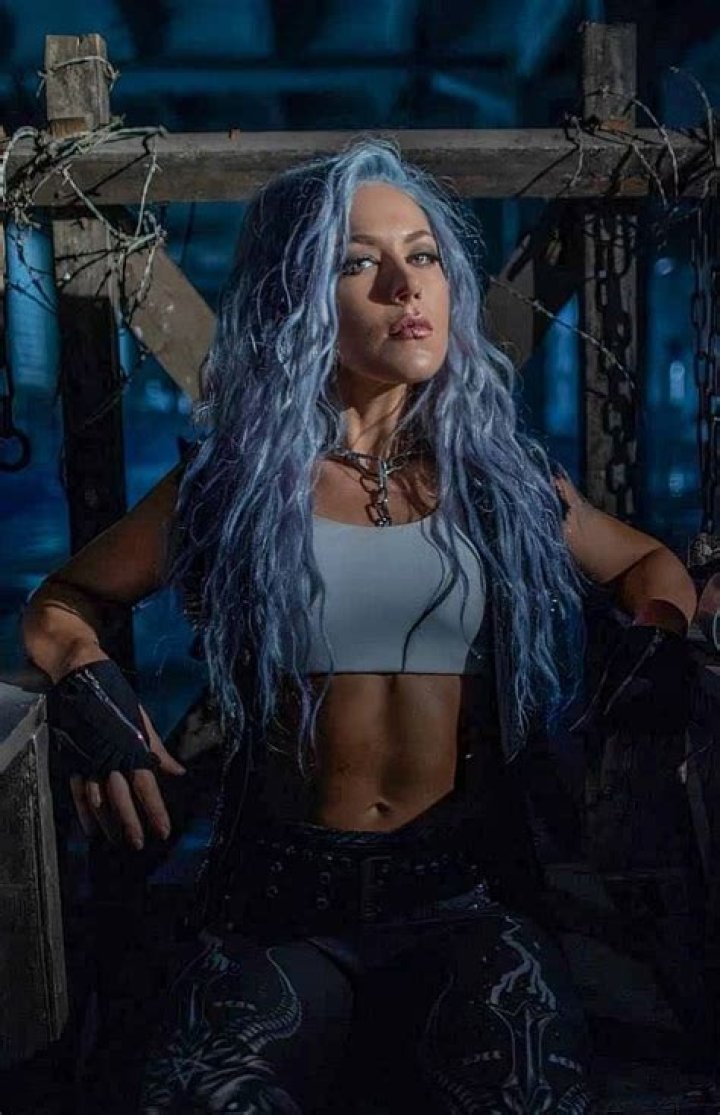 Alissa White-Gluz (metalsinger) Wiki,Age,Birthday,Biography,Height,Net Worth ..
