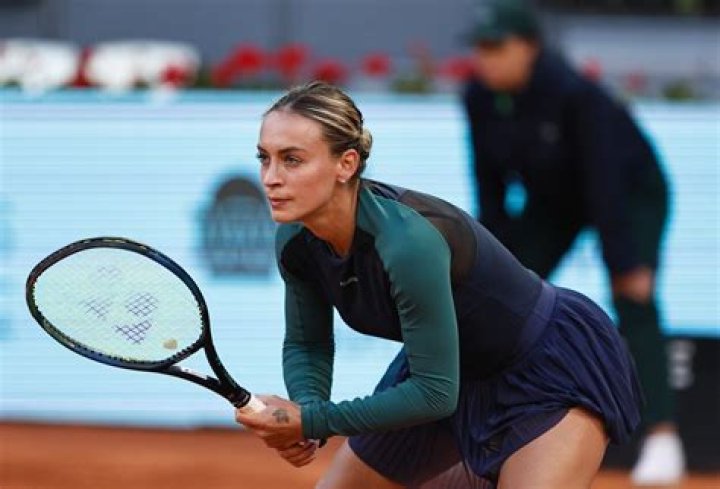 Ana Bogdan's Bio, Age, Height, Net Worth, Contract, Ranking, Husband, Married Life, Children, Matches, Titles and Stats