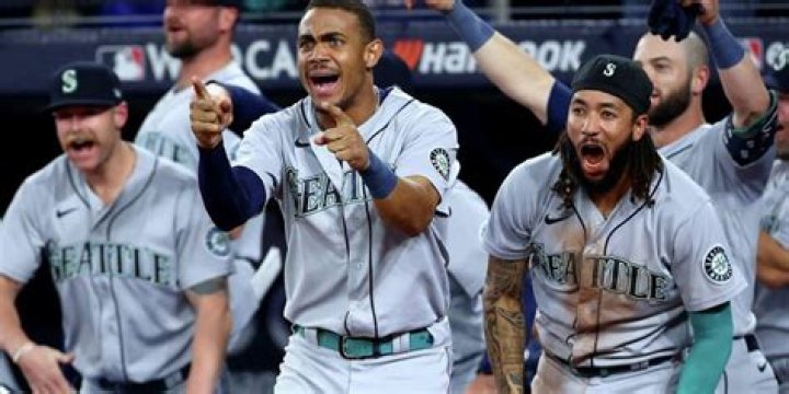 Andrew Knizner Biography- MLB player, Contract, Salary, Earnings, Net worth, Married, Girlfriend, Relationship, Affair, Age, Height, Nationality