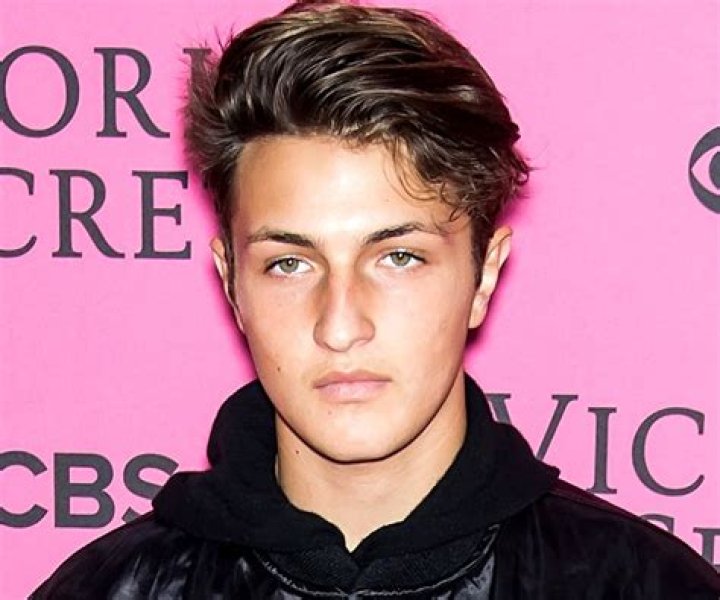 Anwar Hadid Net Worth | Celebrity Net Worth
