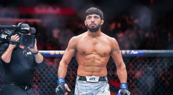 Arman Tsarukyan Biography- Salary, Earnings, MMA, Net worth, Married, Relationship, Family, Career, Girlfriend, Age, Height