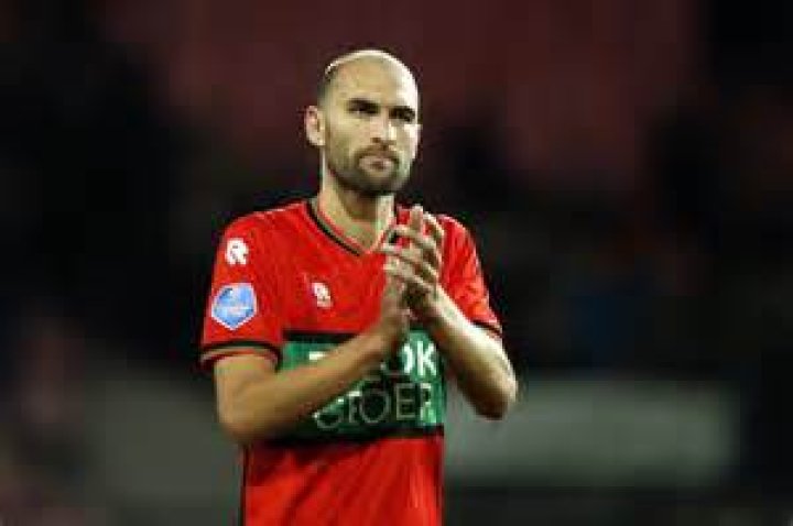 Bas Dost Bio fact of age,height,net worth,salary,nationality,girlfriend,spouse,movie
