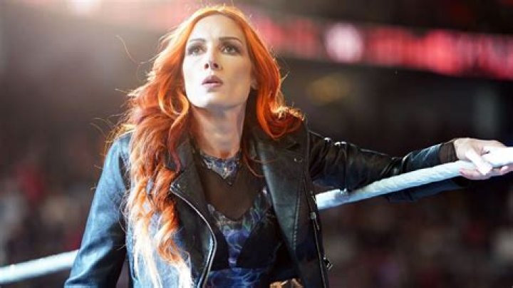 Becky Lynch Bio, biography, wiki, wwe, body, bikini, net worth, boyfriend, dating, affair, fights, married, relationship, age, height, hot, single