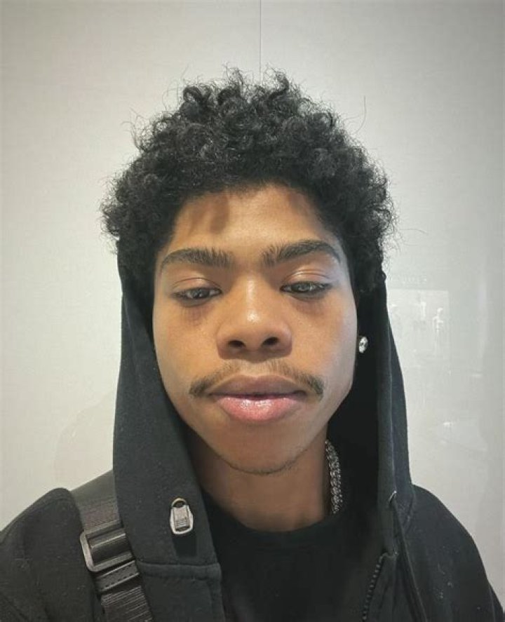 Benjamin Flores Jr. Height, Weight, Age, Girlfriend, Family, Biography