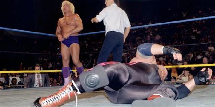 Former WCW & WWE Star Says He Has 2 Years Left To Live – Hollywood Life