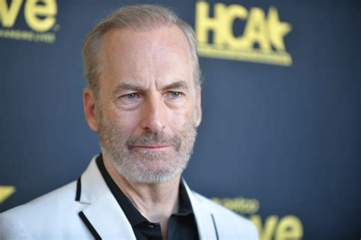 Bob Odenkirk Height, Weight, Age, Spouse, Family, Facts, Biography
