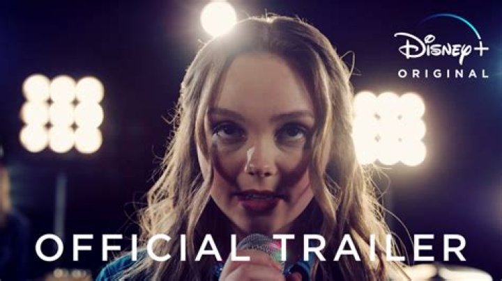 Charlie Gillespie GF - Is Julie And The Phantoms Star Currently Dating A Girlfriend?