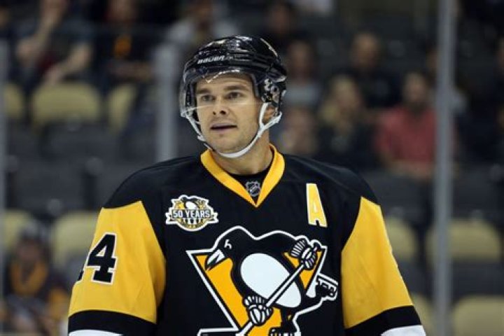 Chris Kunitz Bio-salary, net worth, earnings, house, career, clubs, relationship, wife, married