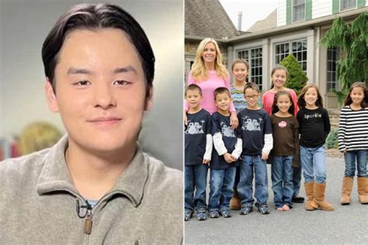 Collin Gosselin Hasn’t Talked To His Siblings In ‘Five Or Six Years’ – Hollywood Life