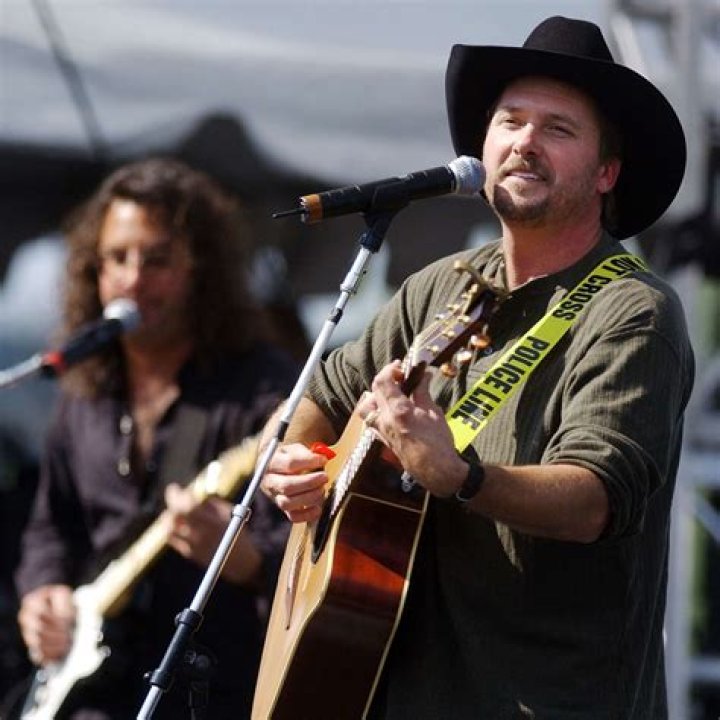 Country Music Singer/Songwriter Jeff Carson, Dies at 58