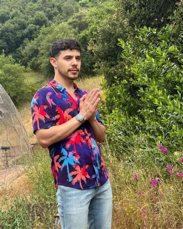 David Archuleta’s Boyfriend In 2 Relationship Status!