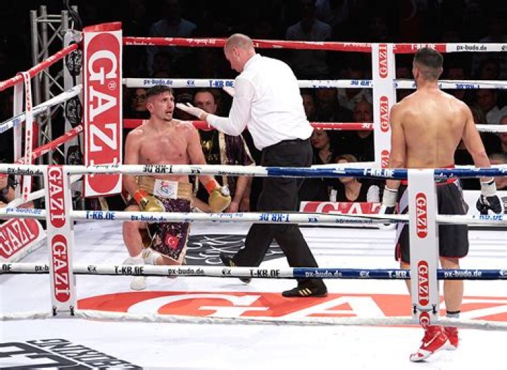 Boxer Davide Faraci Bio, Age, Records, Stats, Net Worth, Fight Purse, & Wife