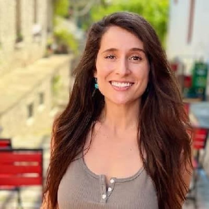 Dear Alyne Height, Weight, Age, Boyfriend, Real Name