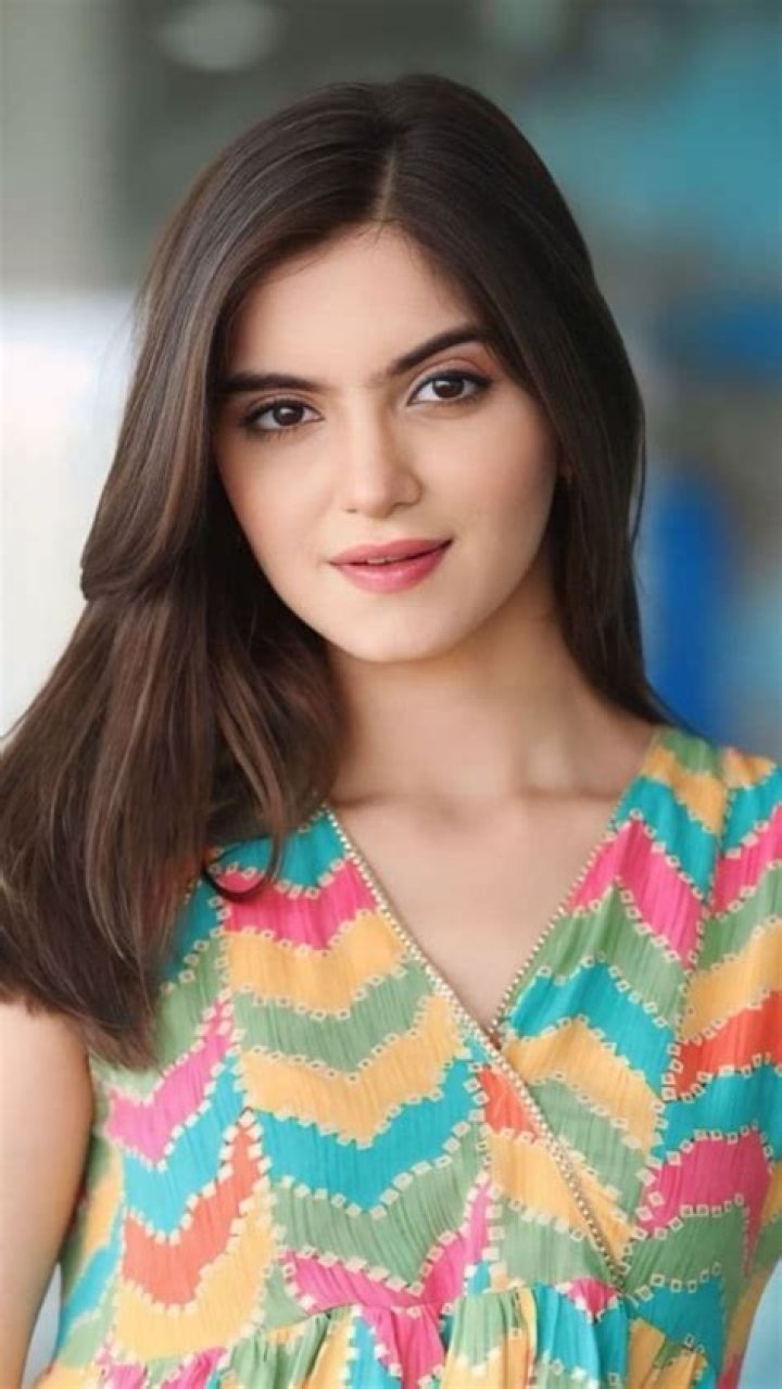 Dhwani Gori Height, Weight, Age, Boyfriend, Biography