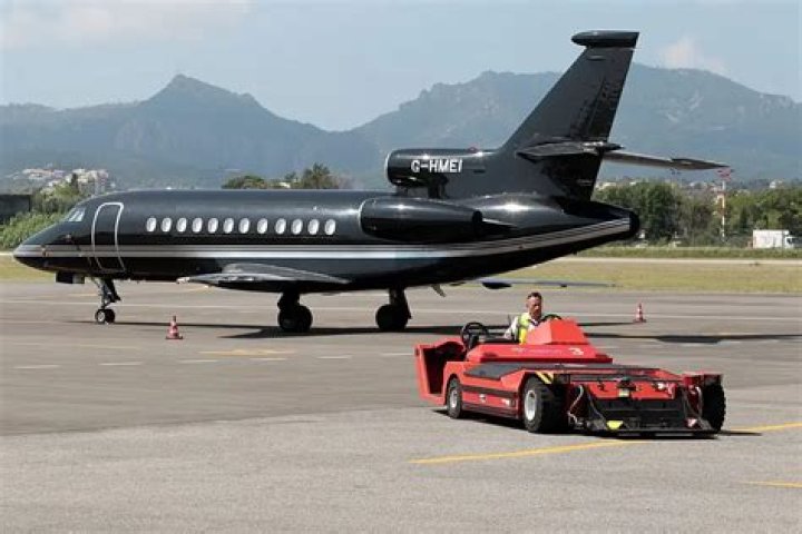 Did Ludacris Really Buy A $20 Million Private Jet? No. Did Elon Musk Really Take A Nine Minute Private Jet Flight For A Secret Twitter Meeting? Yes.