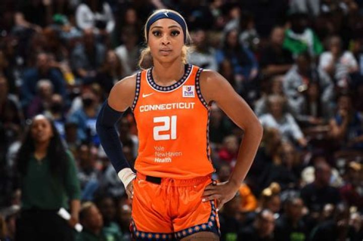 DiJonai Carrington Bio, Age, Net Worth, Salary, Contract, WNBA, Stats, & Dating