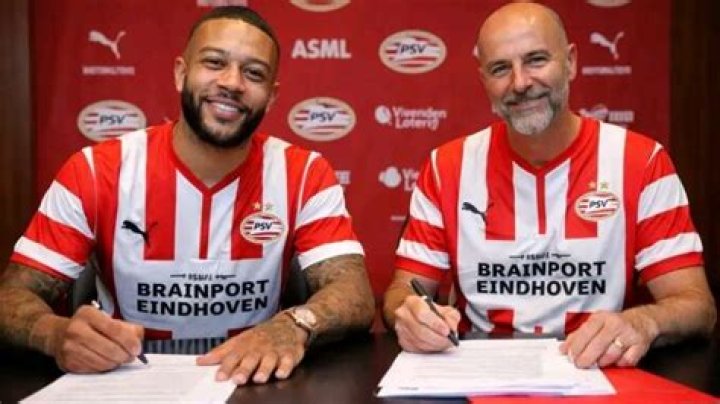 Donny van de Beek Net Worth and Salary Per Year; Who is His Girlfriend?