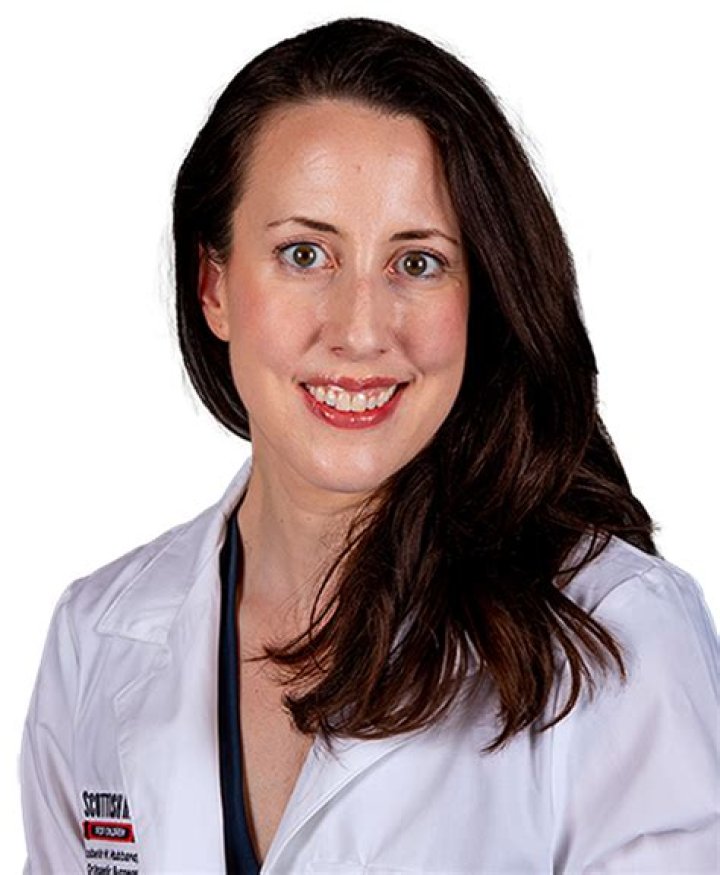 Elizabeth Hubbard - Bio, Age, Wiki, Facts and Family