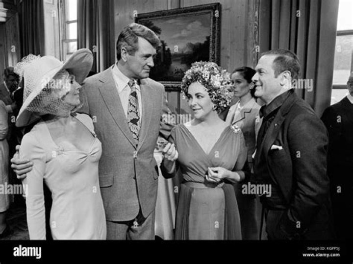 Elizabeth Taylor Secretly Visited Rock Hudson's Deathbed, Doctor Says — Best Life