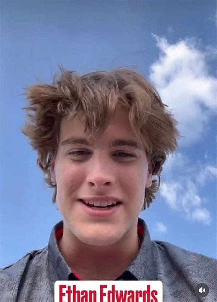 Ethan Edwards: Hockey Player Detailed Bio, Age, Birthday, & Height Insights and more