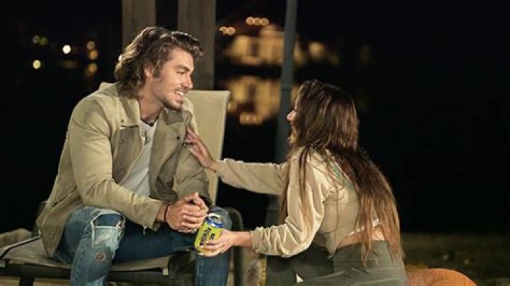 Gus & Tori Are Flirting In New Preview – Hollywood Life