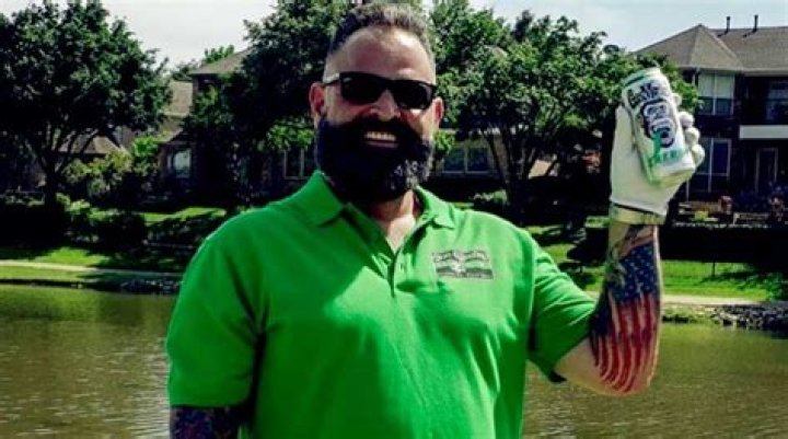 Everything about Garage Rehab star Russell J. Holmes – Wiki, Bio and Facts