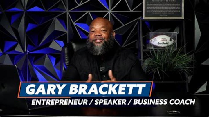 Gary Brackett - Bio, Age, net worth, height, Wiki, Facts and Family