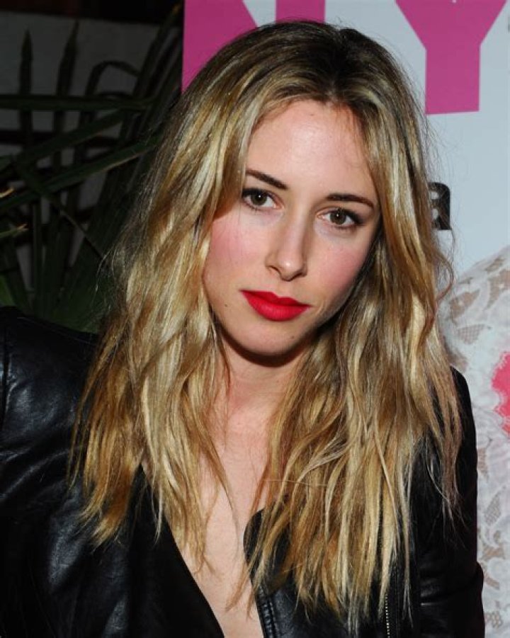 Gillian Zinser Height, Weight, Age, Boyfriend, Family, Facts, Biography