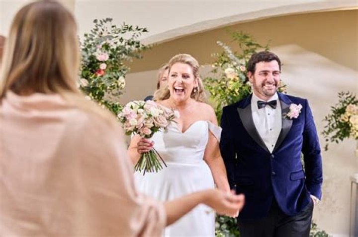 ‘Glee’ Season Finale Recap: A Surprise Wedding Shocks New Directions