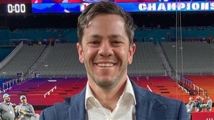 NFL Journalist Gregg Rosenthal Biography (Wife, Age, Wiki, Family, Career, Salary)