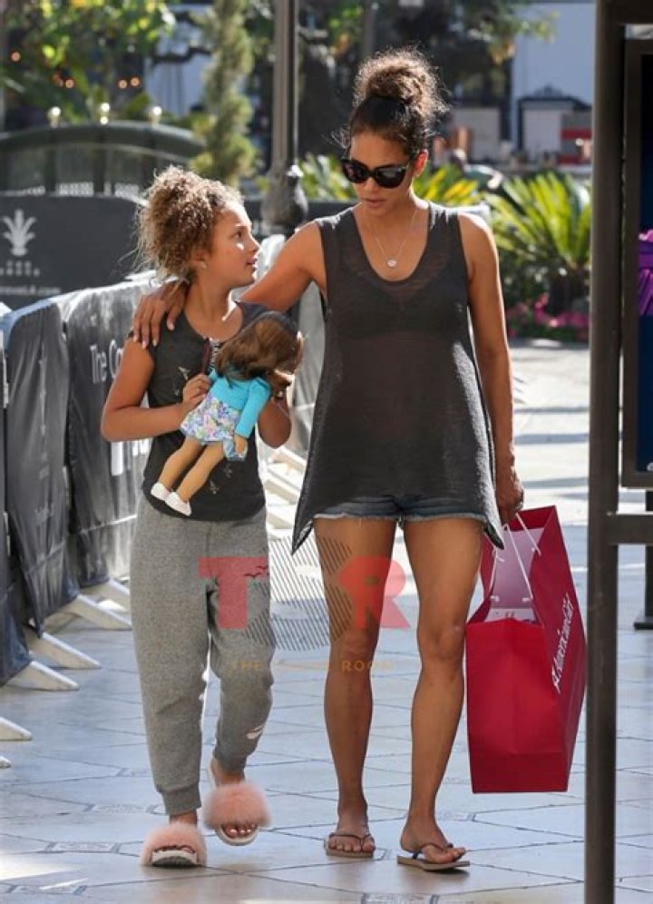 Halle Berry Shares Rare Photo With Her Daughter on Her Birthday