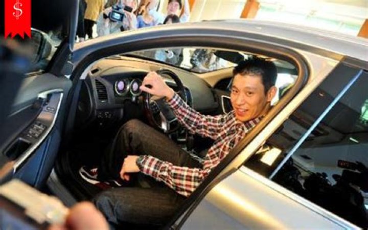 
How Much Money does Jeremy Lin make a Year? Know his Total Net Worth and Career in Details