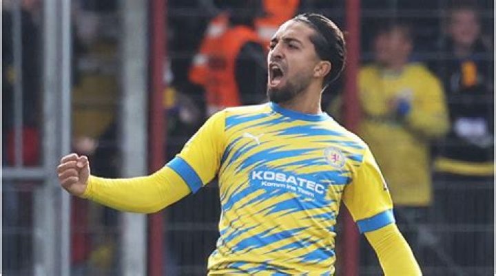 Immanuel Pherai Earnings, Salary, and Net worth; Know his Family, Affair, Girlfriend, Stats