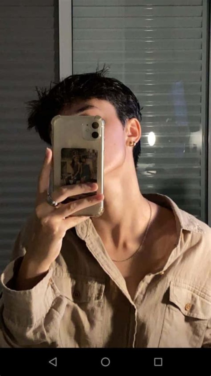 Jared Leto, 48, Posts Sexy Mirror Selfie With Unbuttoned Shirt & Sends ‘Love’ To Fans On Instagram — See Pic