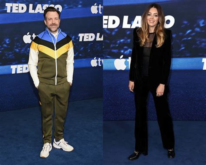 Jason Sudeikis & Keeley Hazell Pose Separately At ‘Ted Lasso’ Premiere – Hollywood Life