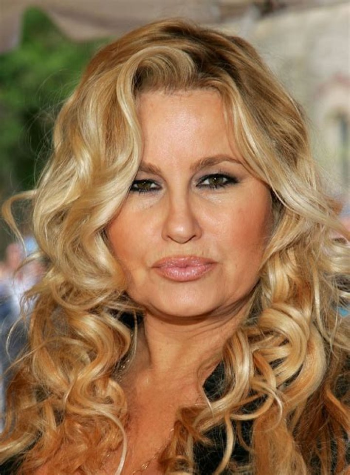 Jennifer Coolidge Height, Weight, Age, Boyfriend, Family, Facts, Biography