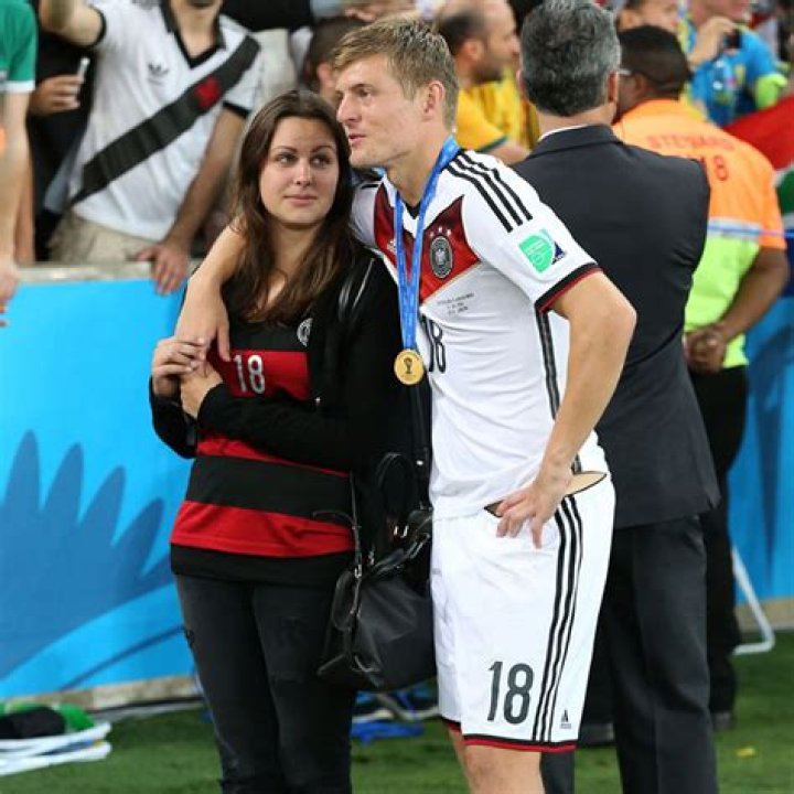 Toni Kroos Wife Jessica Kroos's Biography, Married Life, Children, Career, Net Worth, Earnings