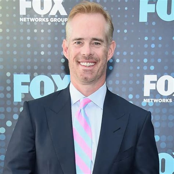 Joe Buck Bio, Sportscaster, Fox Sports, salary, net worth, affair, girlfriend, wife, married, Facts, Earnings, Age, Height, Nationality, Family