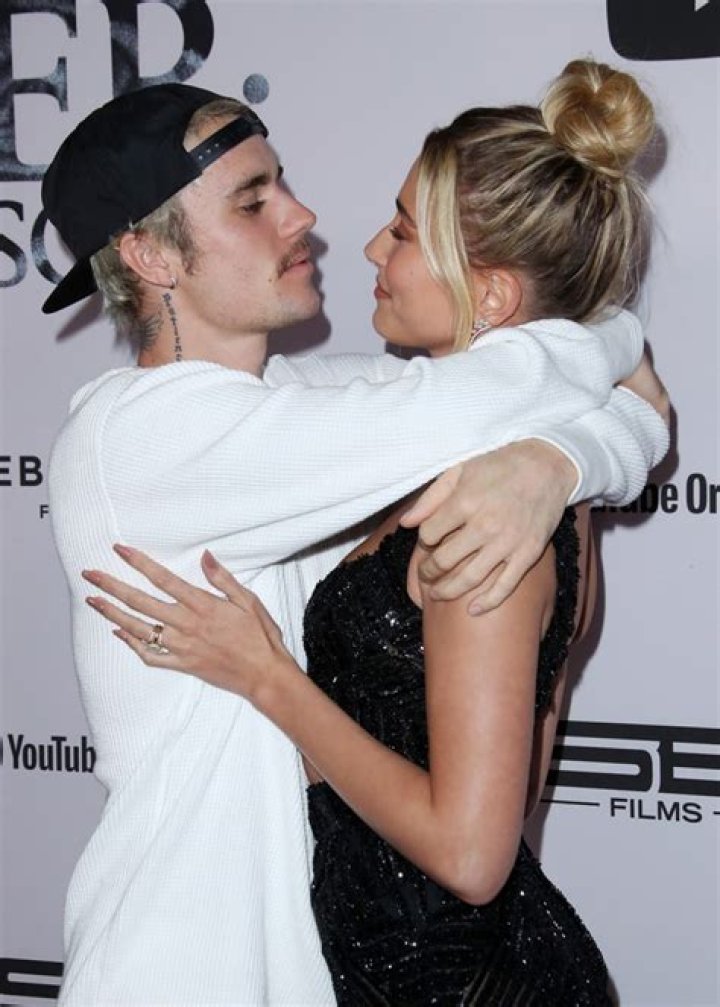 Selena Gomez Vs. Hailey Baldwin’s PDA Pics With Justin Bieber