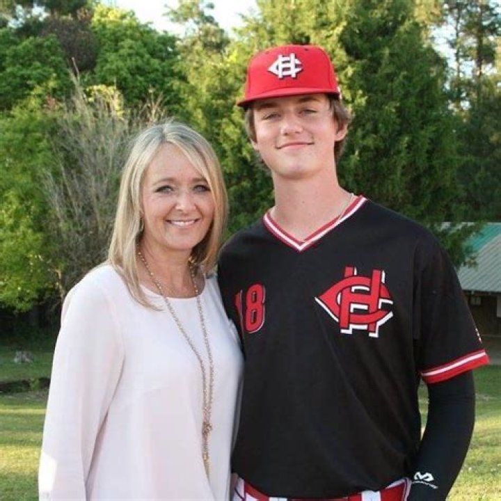 Justin Coggins Height, Weight, Age, Girlfriend, Family