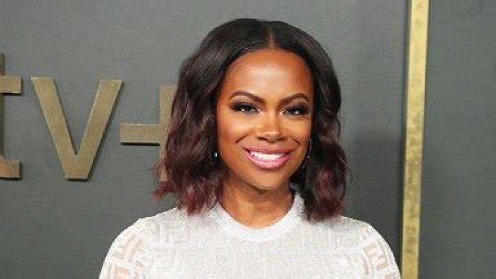 Kandi Burruss Does No Makeup Challenge & Shades ‘RHOA’ Co-Stars – Hollywood Life