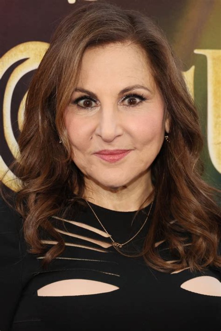 Kathy Najimy Height, Weight, Age, Spouse, Family, Facts, Biography