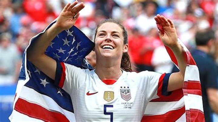 Facts About Her Fiancee Kameryn Stanhouse – Hollywood Life