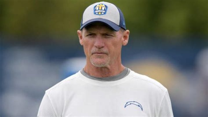 Ken Whisenhunt Salary, Contract, and Net worth in 2020; Whisenhunt's Wife, Married Life, Relationship, Affair