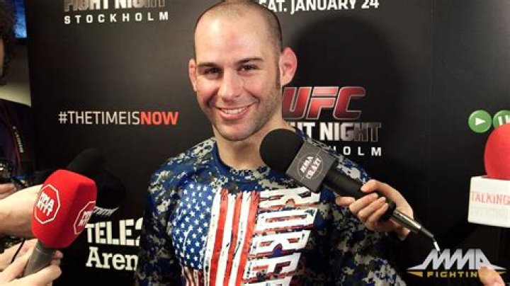 Kenny Robertson Bio - net worth, married