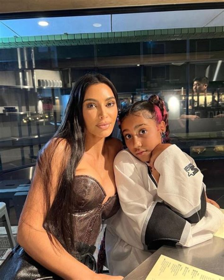 Kim Kardashian & Daughter North West Sing ‘Santa Baby’ In New Video – Hollywood Life